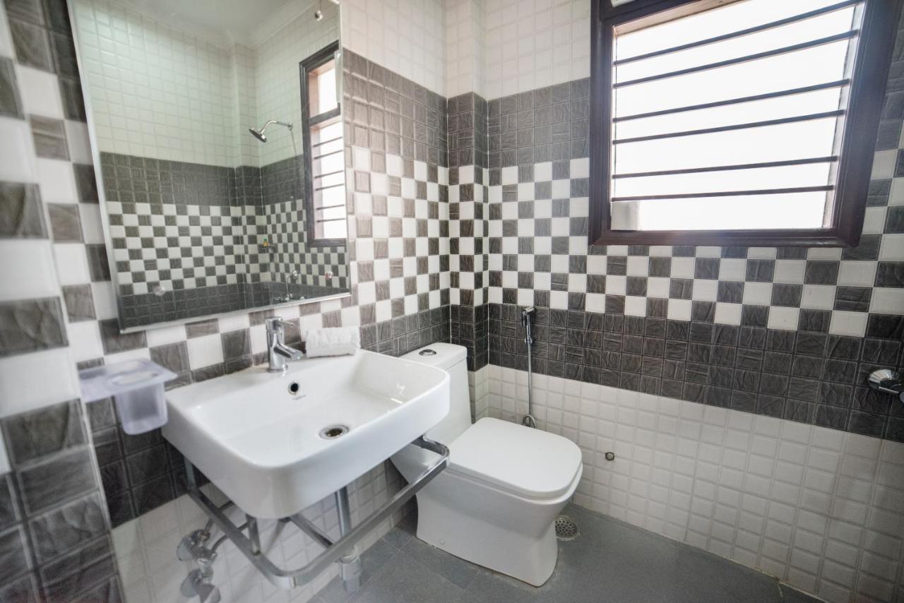 Fabhotel Mannat Residency Sec 52 Гургаон Экстерьер фото