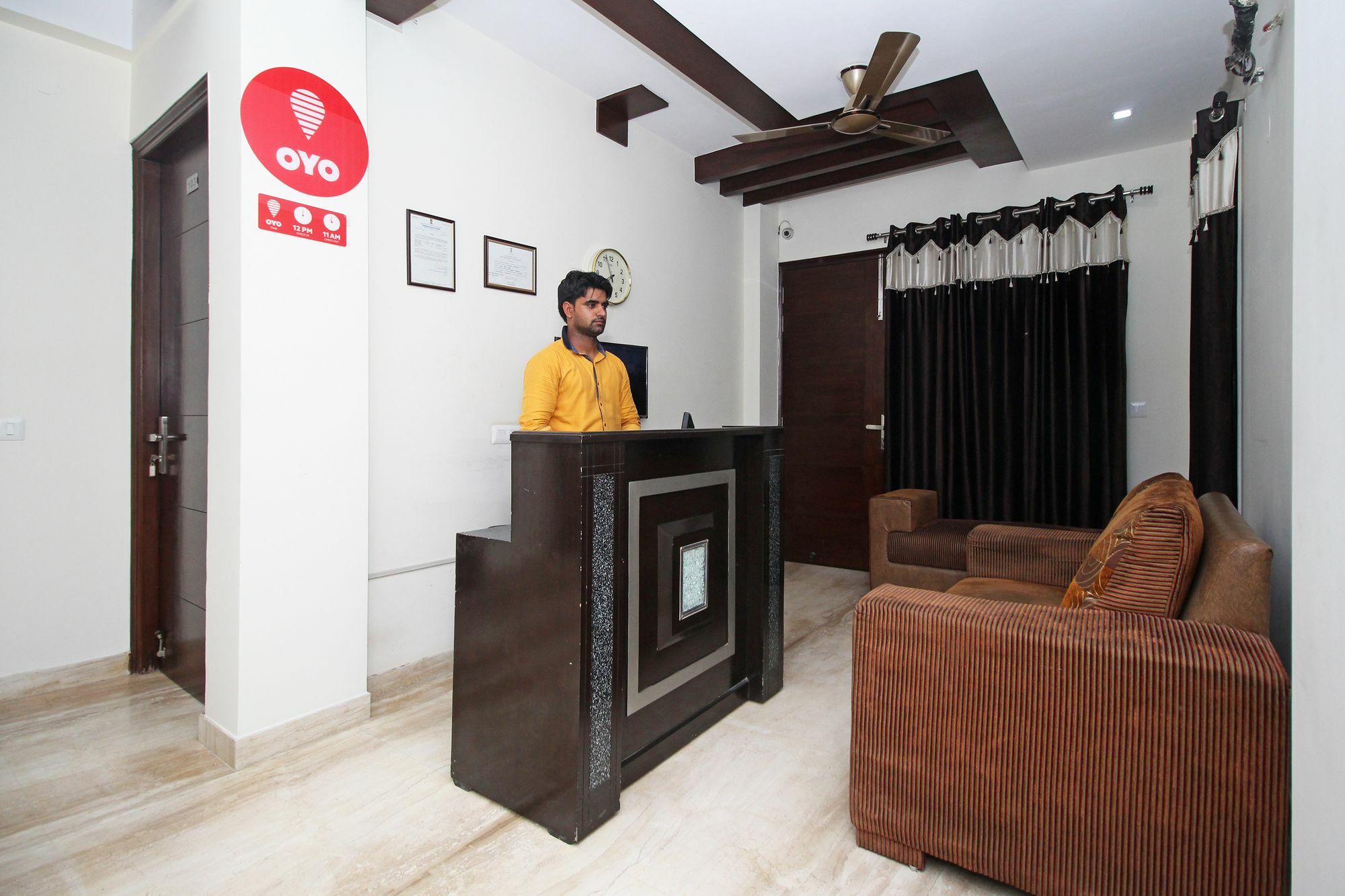 Fabhotel Mannat Residency Sec 52 Гургаон Экстерьер фото